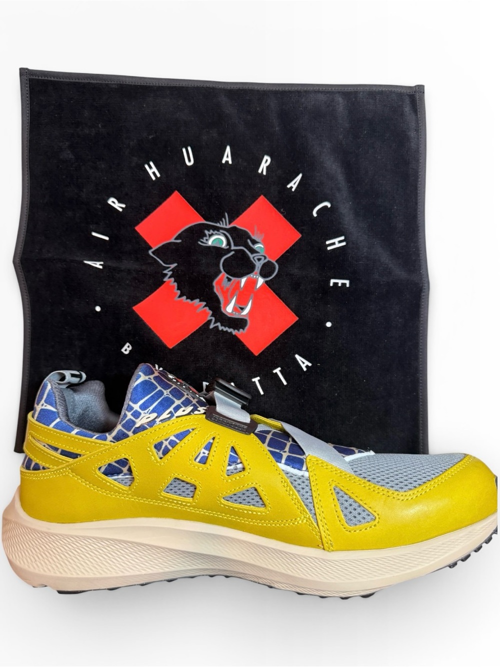Nike Air Huarache x Patta 20Y24 Saffron Quartz Men’s Size 11 New w/ Box